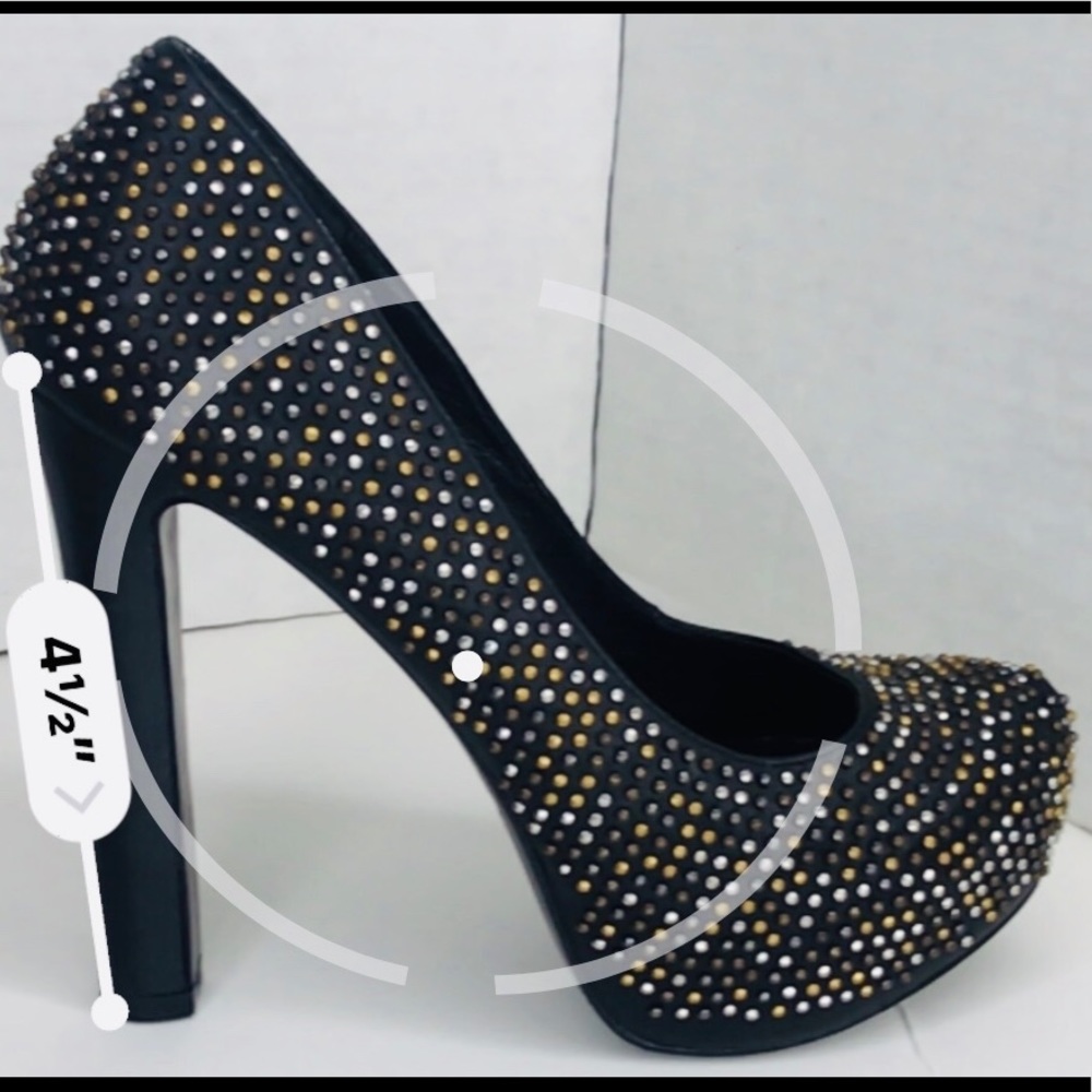 Dolce Vita 6 1/2 black studded pumps sexy!